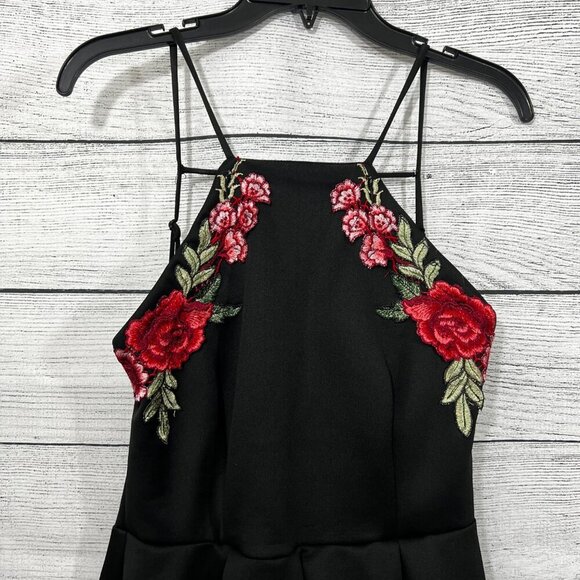 BDarlin Fit & Flare Dress With Red Floral Embroidery Size M - Picture 2 of 4